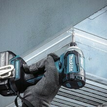 Makita LHPT2332B Premium Ergonomic Design 18V Cordless Impact Driver with Two Battery 1 Charger Blue